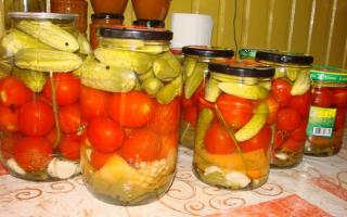 Най-вкусният асортимент от домати и краставици за зимата