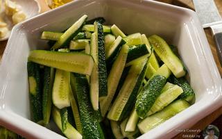 Как най-бързо да получите вкусни кисели краставици?